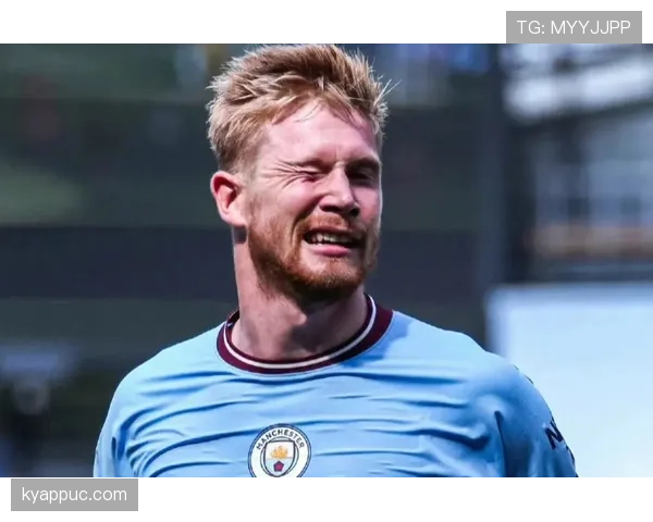 德布劳内与伊涅斯塔：中场组织核心的战术角色差异与比赛影响力解析