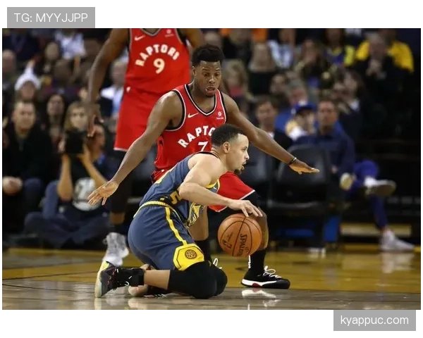 沙滩足球规则中为何允许手部触球却不判犯规