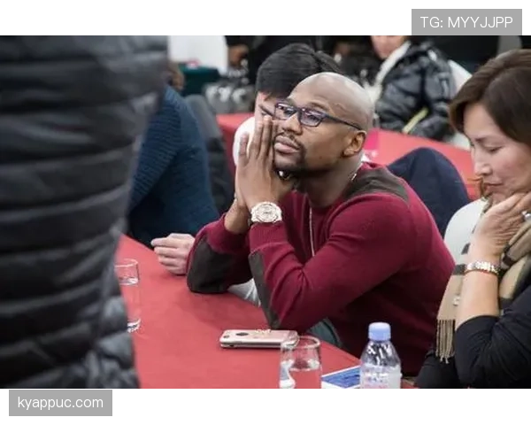 梅威瑟秒进奢侈品店，包袋比我房租还贵，这日常咋过？